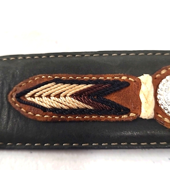 Beautiful Tony Lama gently worn leather belt size 32 in very good condition. - Picture 7 of 7